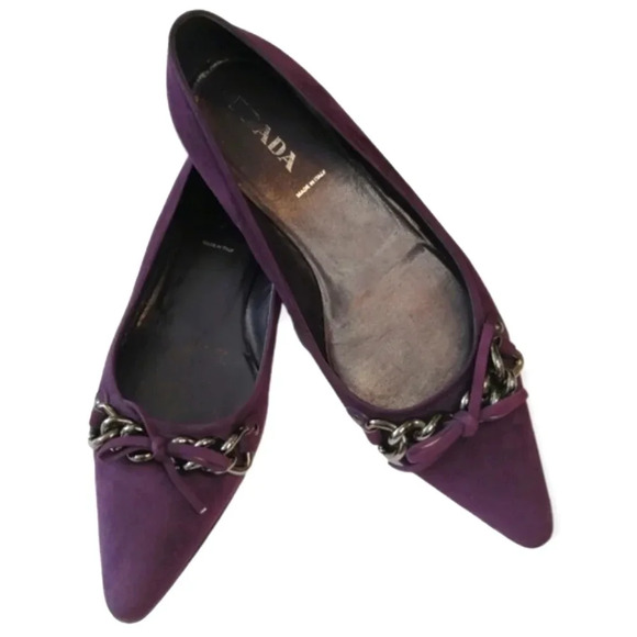 Prada Purple Suede Pointed Toe Flats with  Chain Links and Bow Size 37 or 7 US - Picture 1 of 17